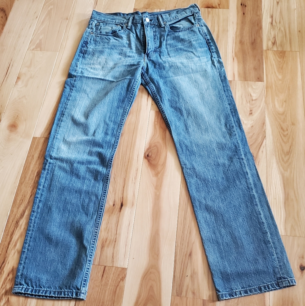 Mens Levi Strauss and Co. Light Blue Jeans. Size 33x32 #514